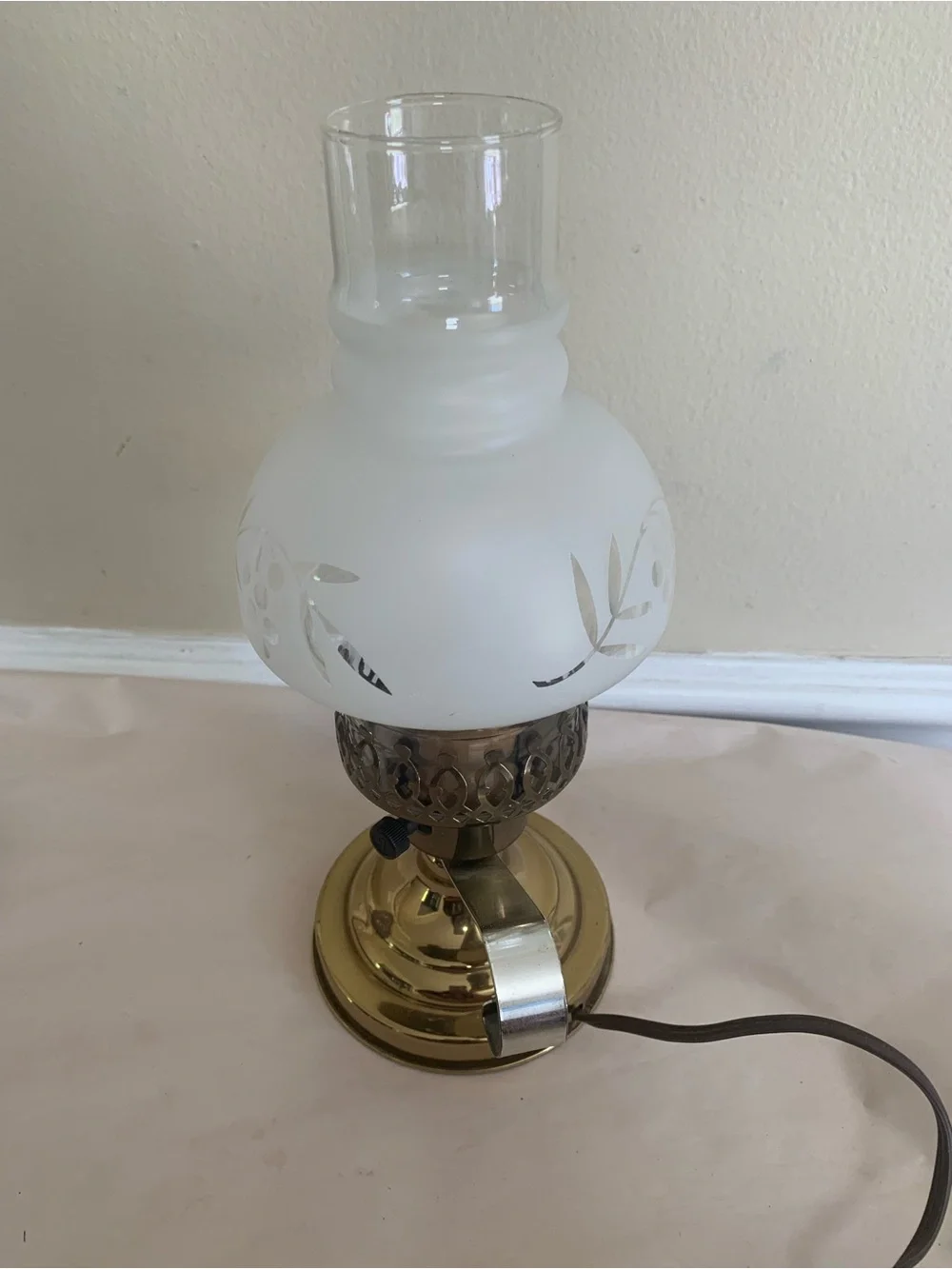 Vintage Electric Brass & Glass Hurricane Lamp Etched Grape Vine Shade table lamp